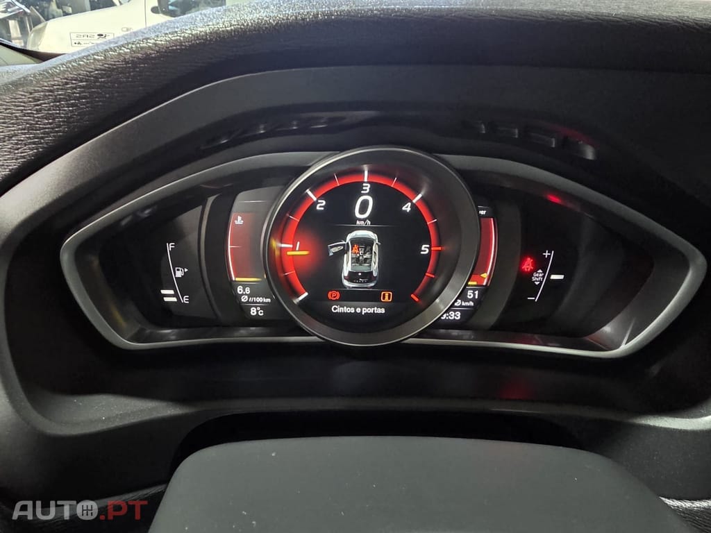 Volvo V40 2.0 D2 Momentum