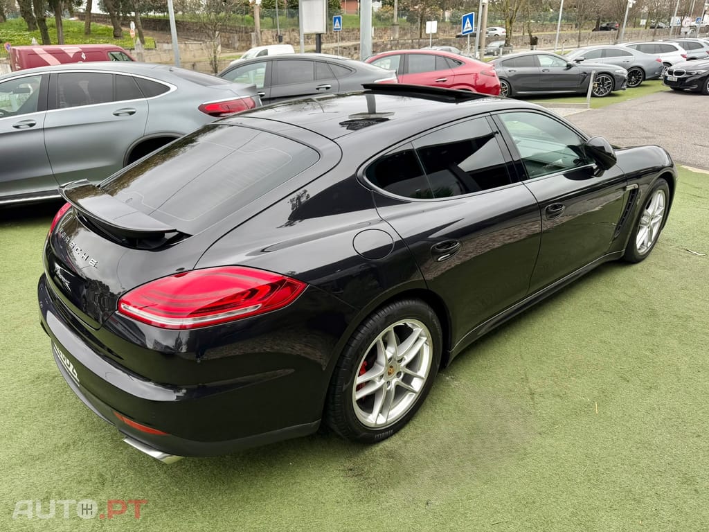 Porsche Panamera Standard