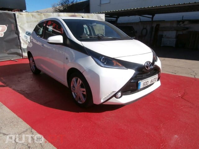 Toyota Aygo 1.0 X-Play+X-Touch