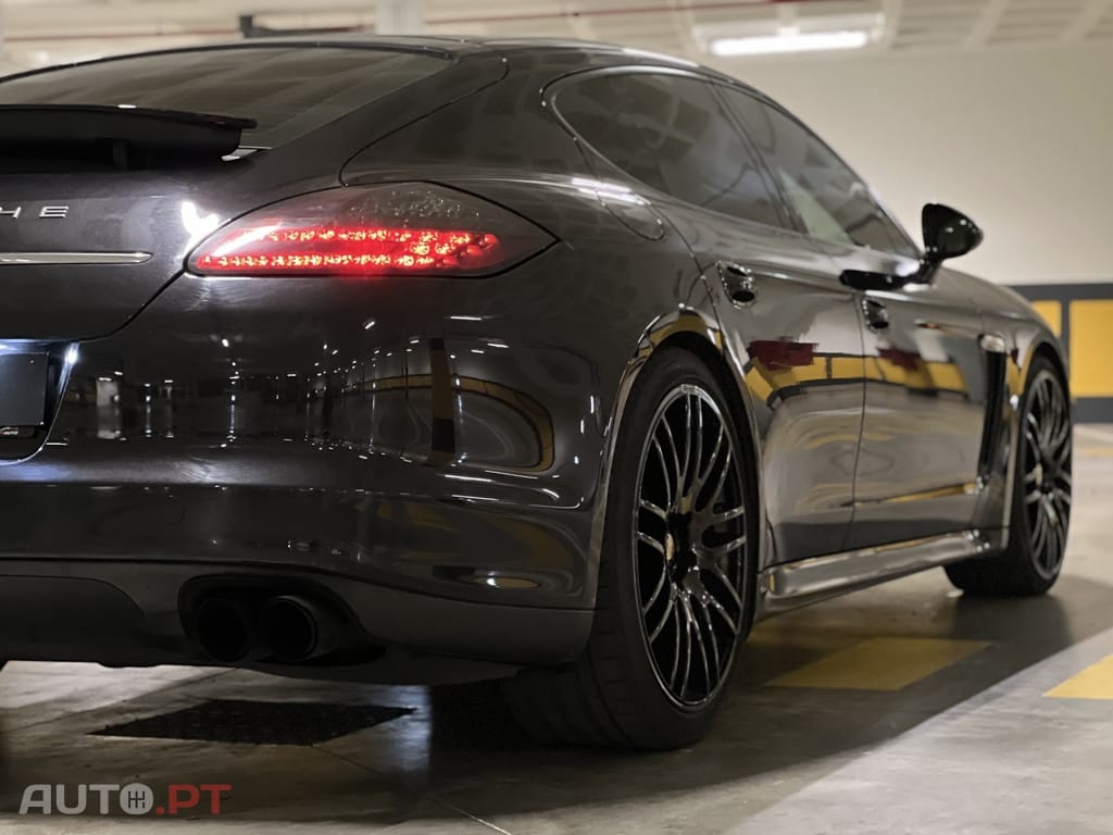 Porsche Panamera Diesel Platinum Edition