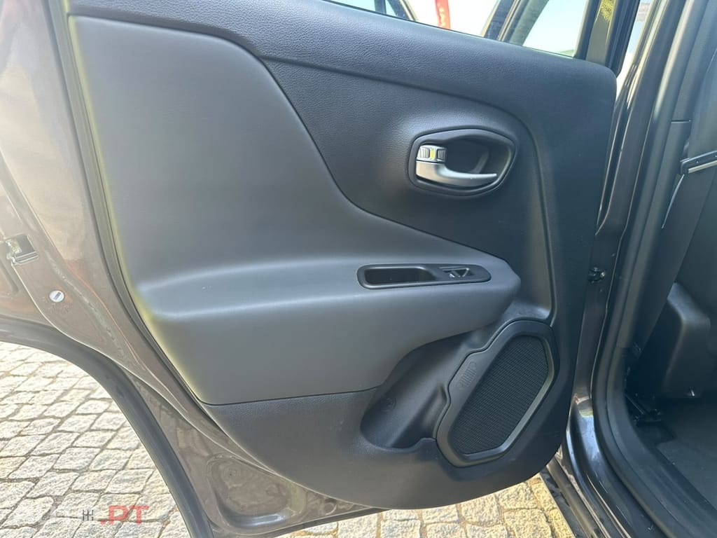 Jeep Renegade MTX Black Star