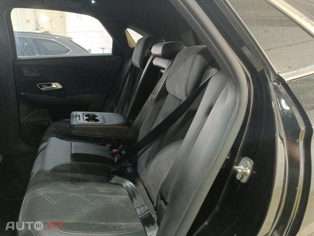 DS DS7 Crossback E-Tense Performance Line EAT8