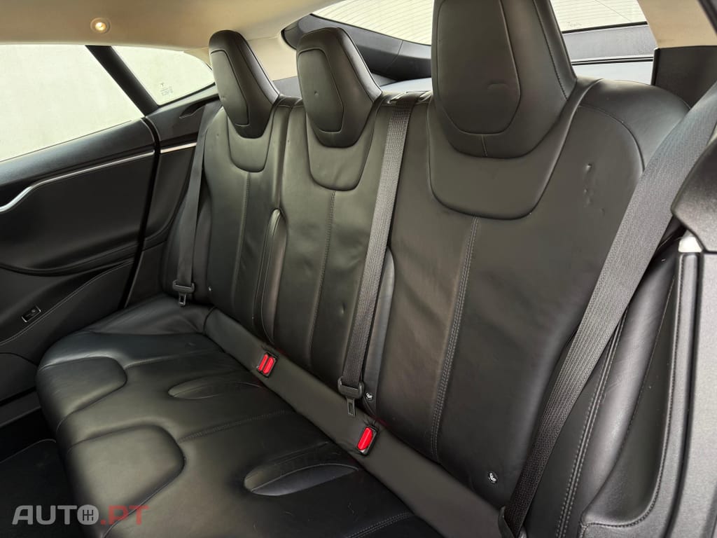 Tesla Model S 85D