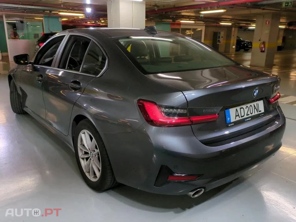 BMW 330 e Auto