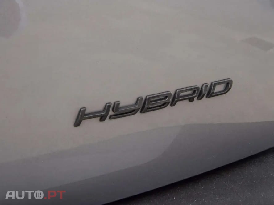 Peugeot 2008 1.2 Hybrid Allure e-DCS6