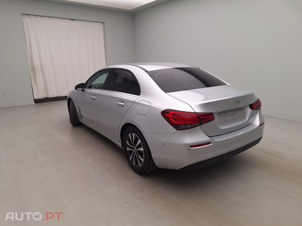 Mercedes-Benz A 180 d Business line Auto