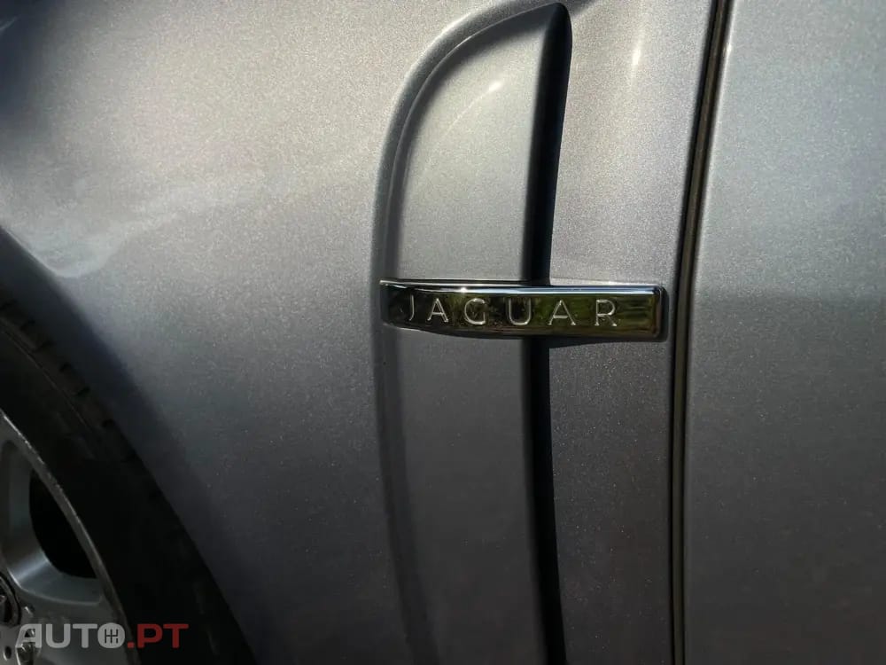 Jaguar XF 2.7 D V6 Premium Luxury