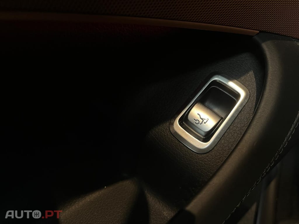 Mercedes-Benz S 63 AMG Coupe 4-Matic V8 BiTurbo 