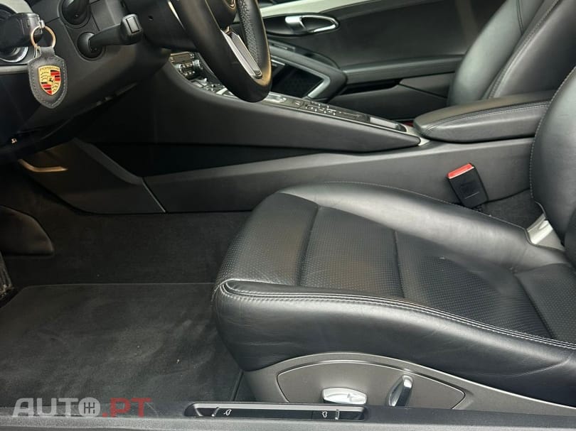 Porsche 911 Carrera 4 PDK