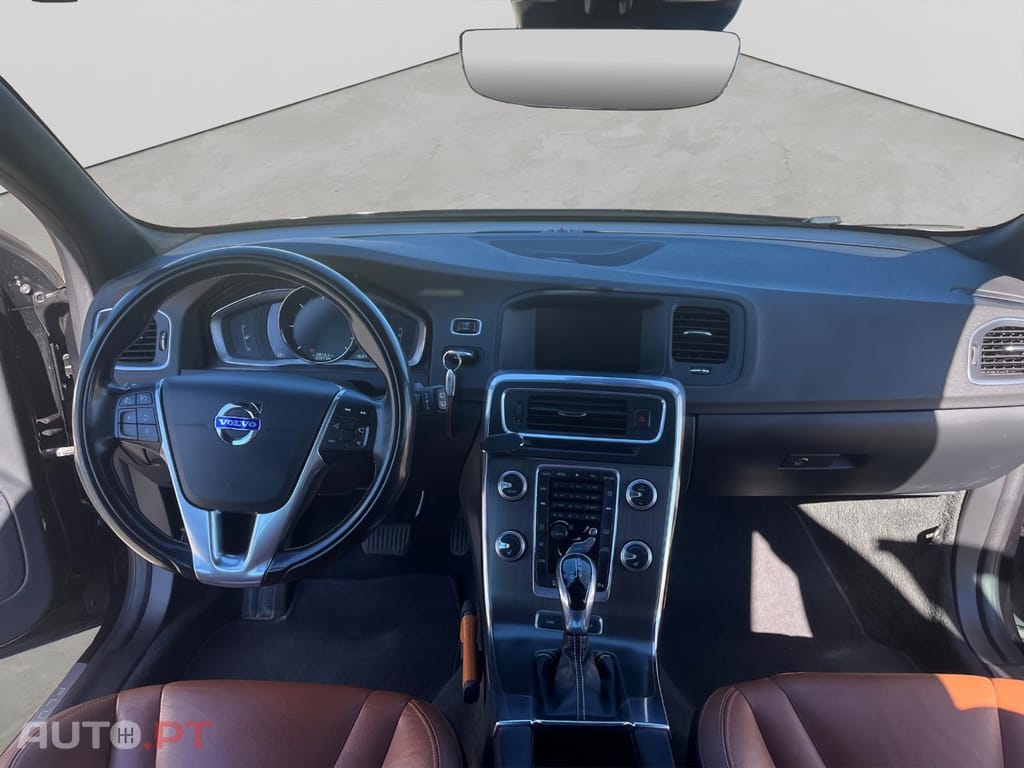 Volvo V60 D6 Twin Engine Geartronic RDesign