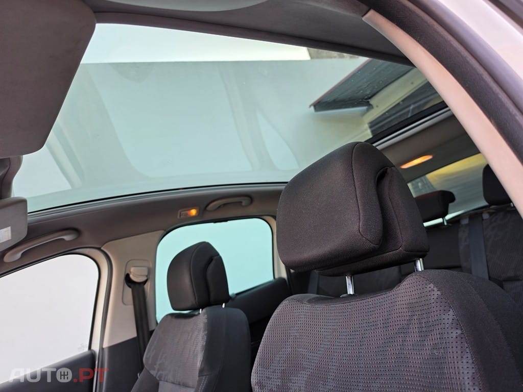 Peugeot 3008 1.6 HDi Executive CMP6