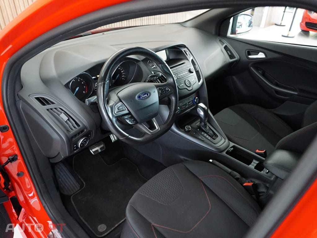 Ford Focus 1.5 EcoBoost S&S Aut. ST-LINE X