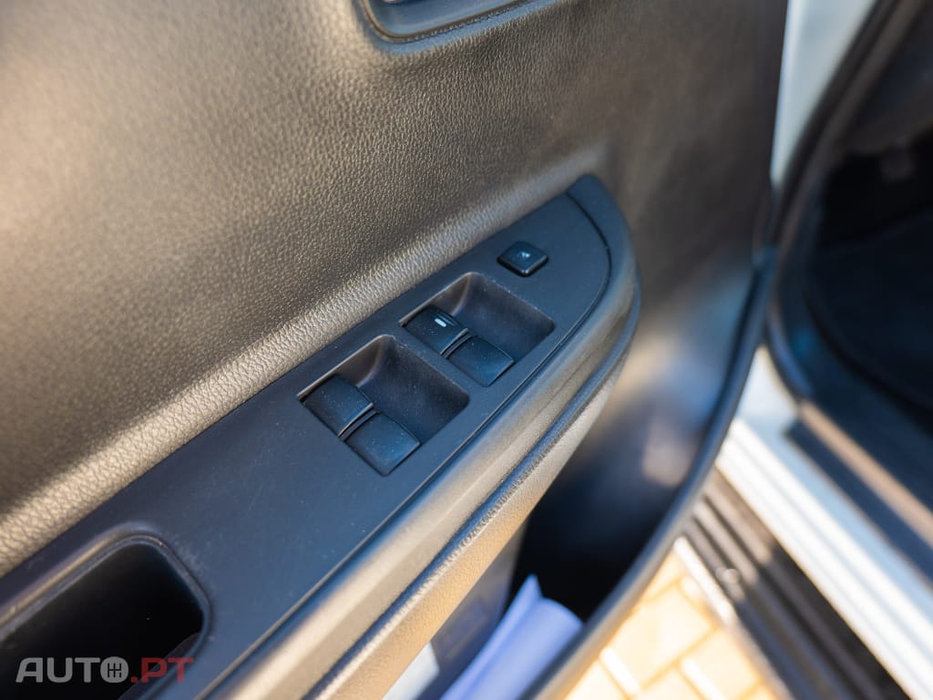 Mitsubishi L200 2.3 DI-D CD Invite 4WD