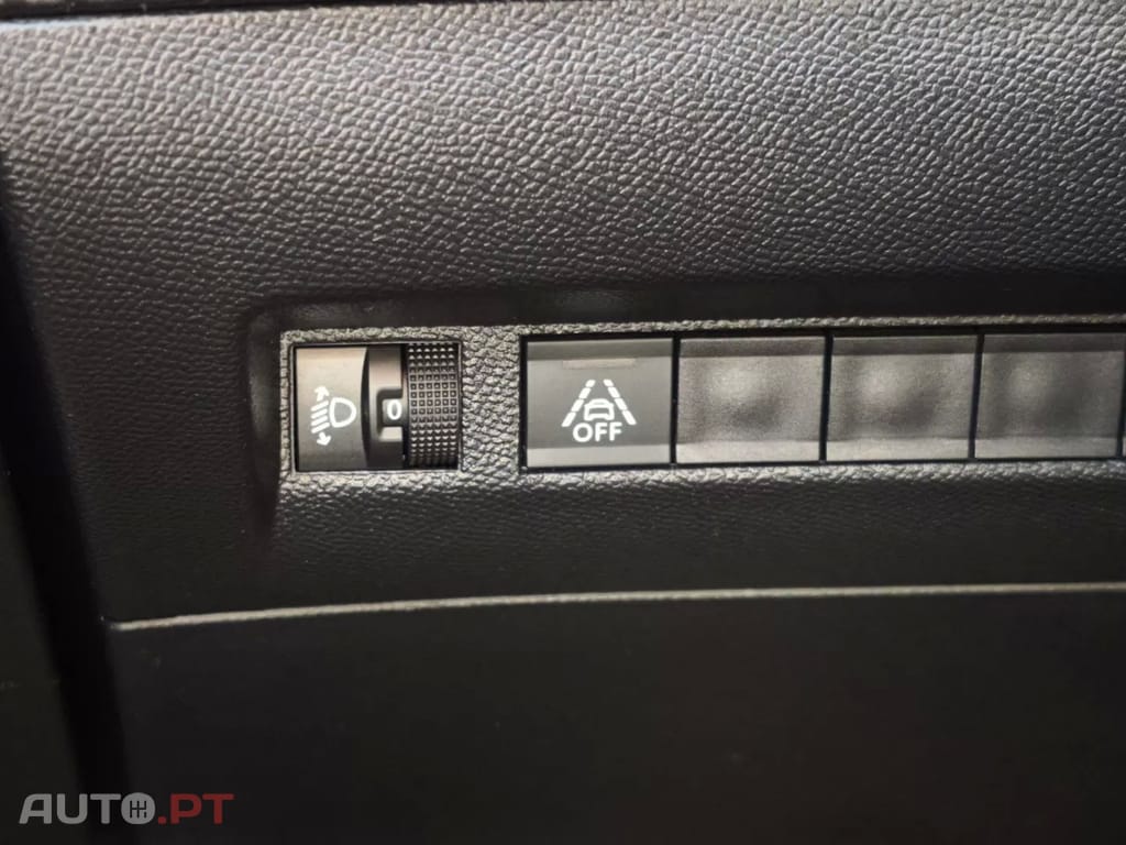 Peugeot 2008 PureTech 130 EAT8 Allure