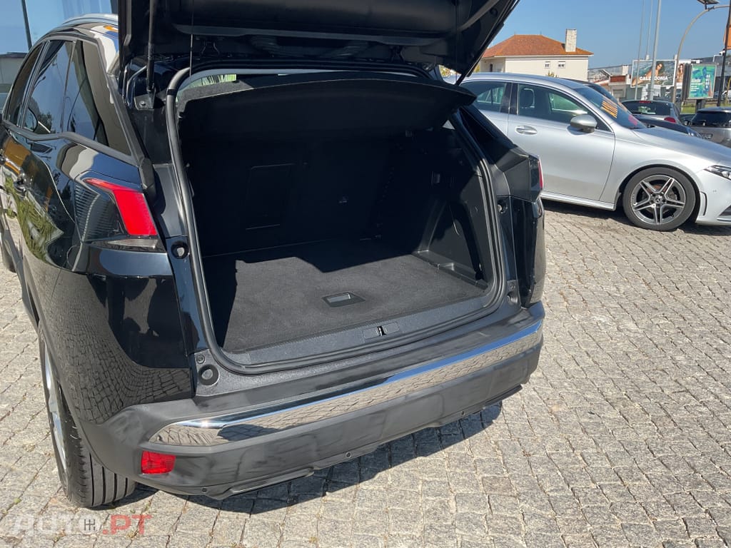 Peugeot 3008 1.5 BlueHDi Active