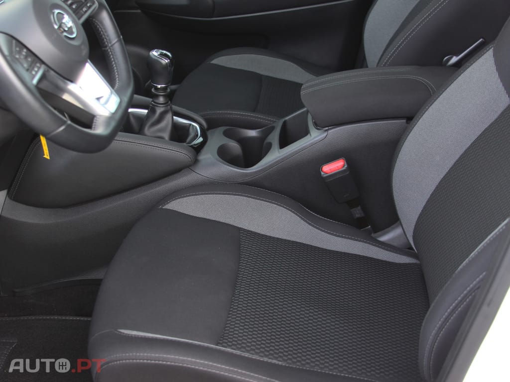 Nissan Qashqai Outro