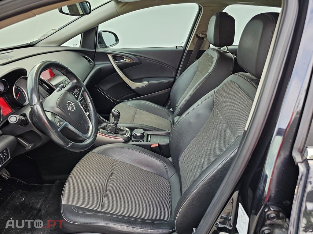 Opel Astra Caravan 1.7 CDTi Cosmo Plus