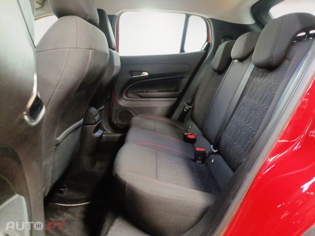 Fiat 600e 54 kWh (RED)