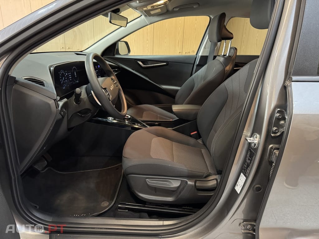 Kia Niro 64kWh Drive — fotografia 17