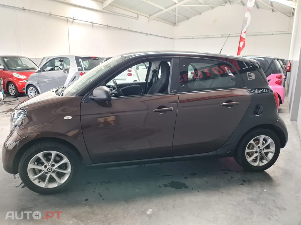Smart ForFour Outro