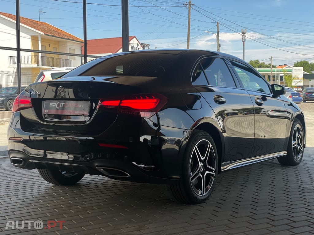 Mercedes-Benz A 250 e AMG Line