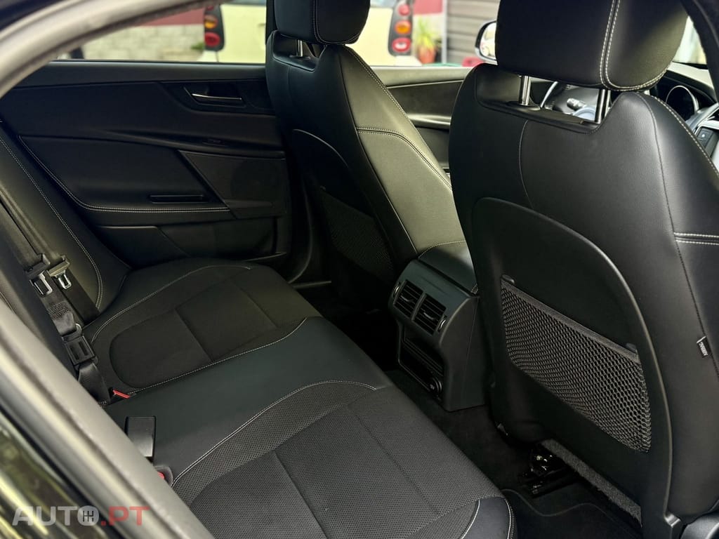 Jaguar XE 2.0 D R-Sport