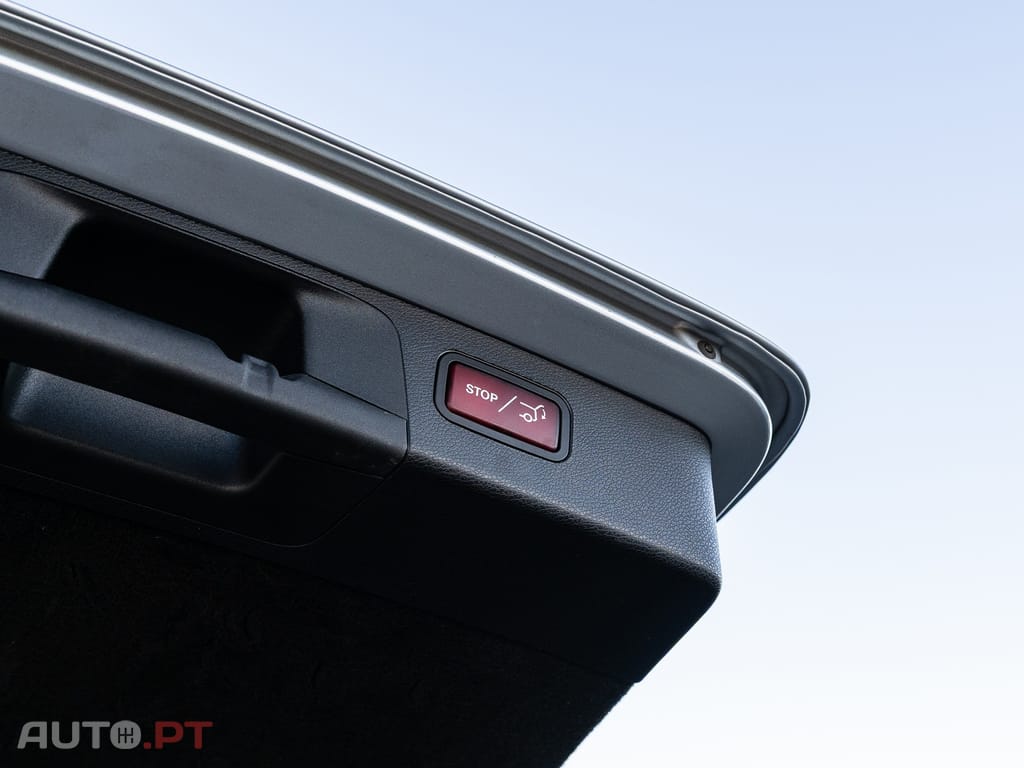 Mercedes-Benz E 300 de Avantgarde 4Matic