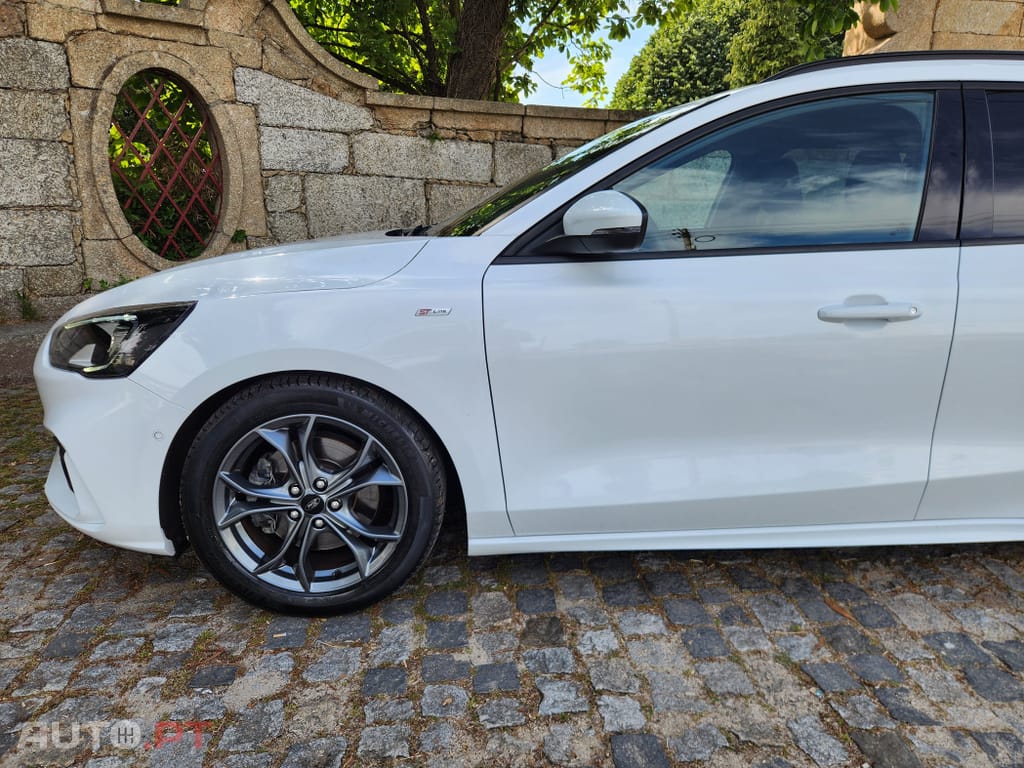 Ford Focus SW 1.5 TDCi EcoBlue ST-Line