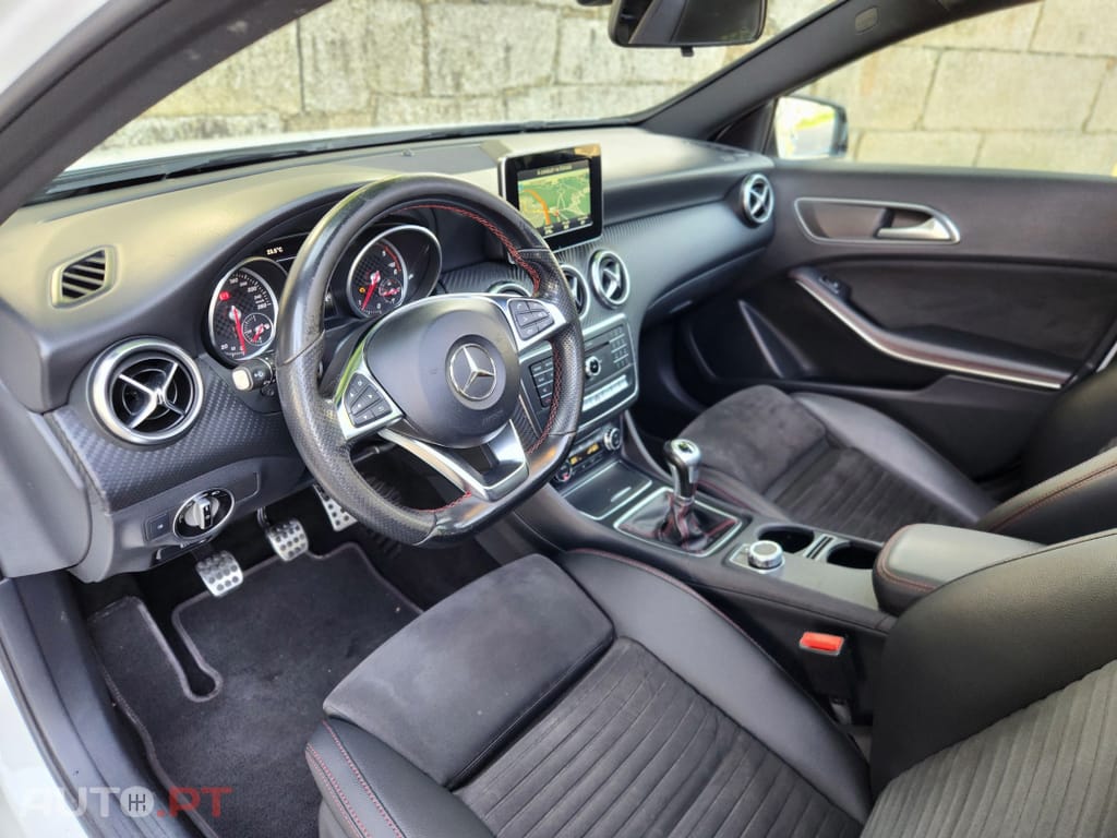 Mercedes-Benz A 180 d AMG Line