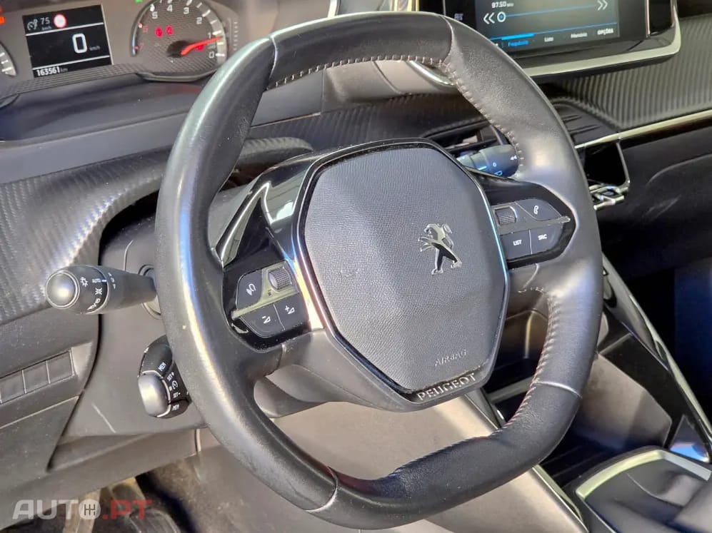 Peugeot 2008 1.5 BlueHDi Active Pack