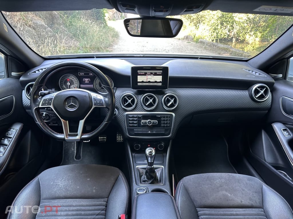 Mercedes-Benz A 180 d AMG Line