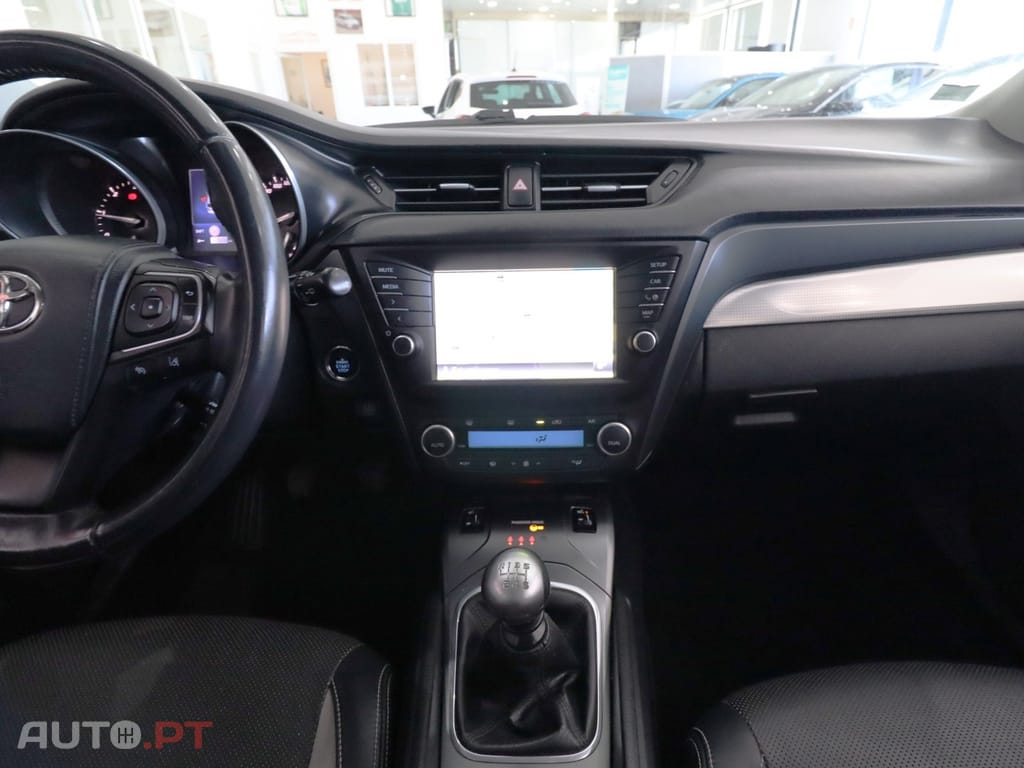 Toyota Avensis Touring Sports 1.6 D-4D Exclusive+GPS
