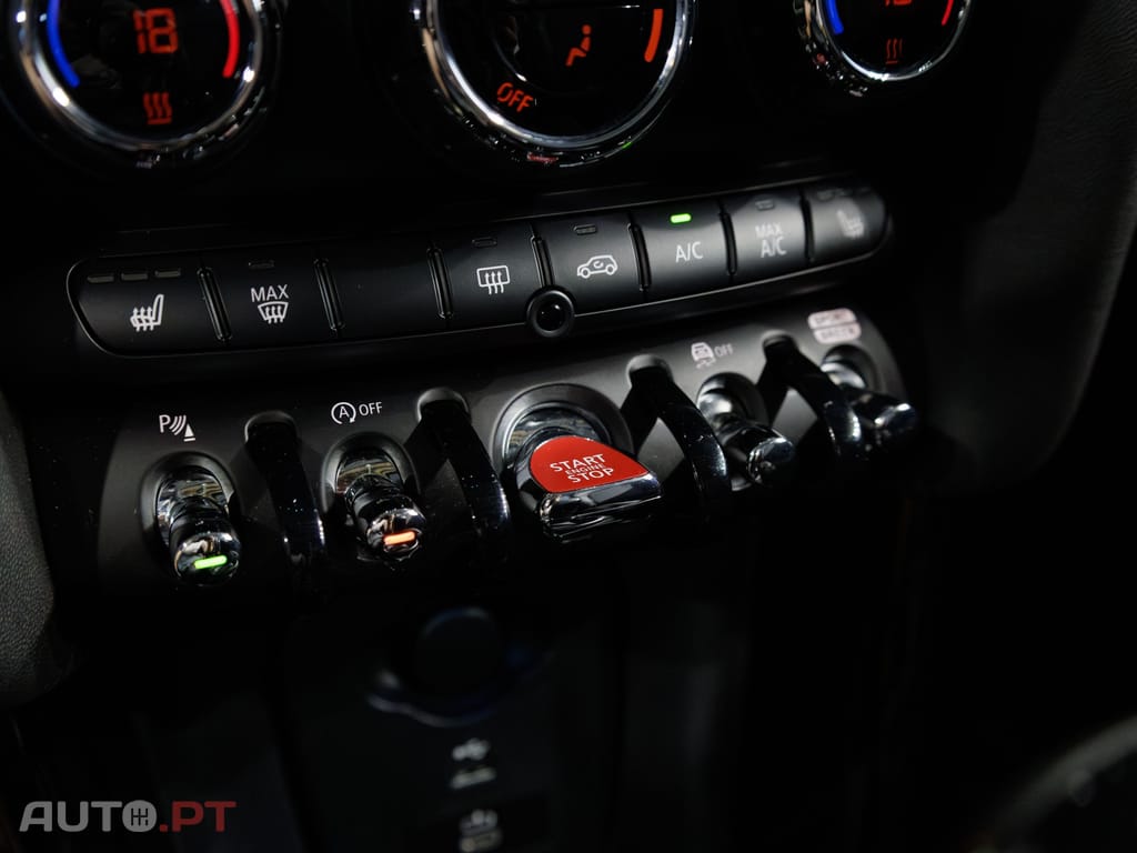 MINI Cooper Premium Yours Auto