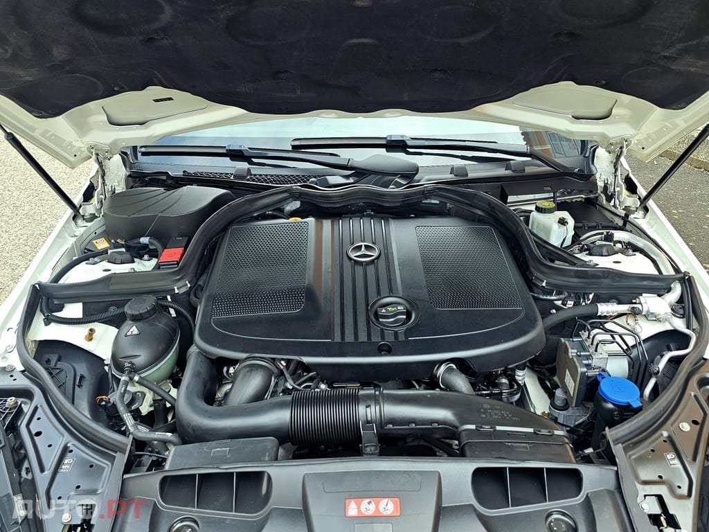 Mercedes-Benz E 220 AMG Line Cabrio