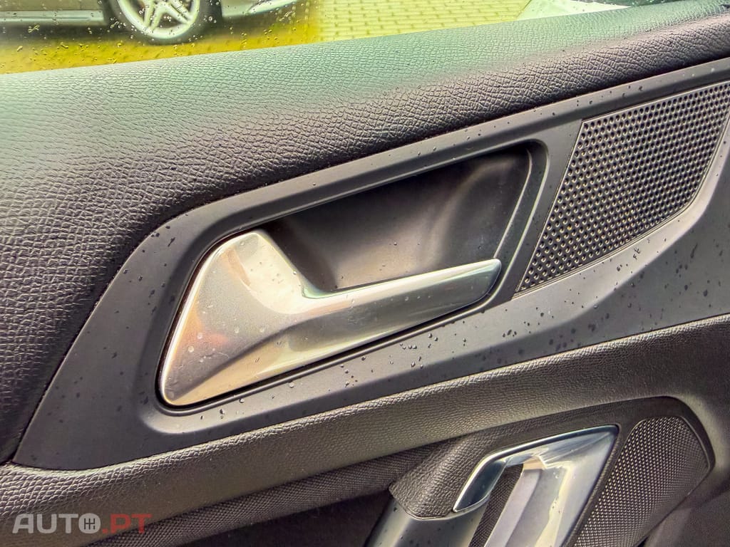 Peugeot 308 1.5 BlueHDi Business Line