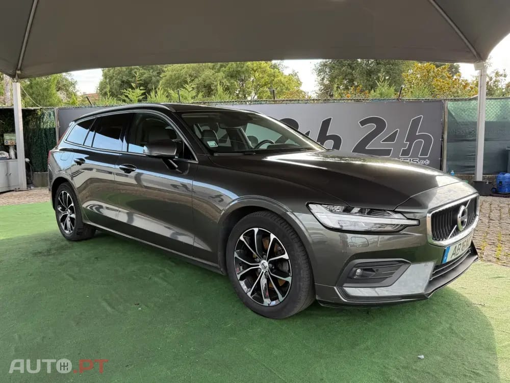 Volvo V60 2.0 D3 Momentum Plus