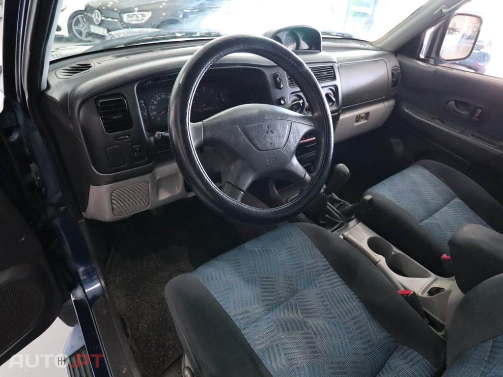 Mitsubishi Pajero Sport 2.5 TD GLS