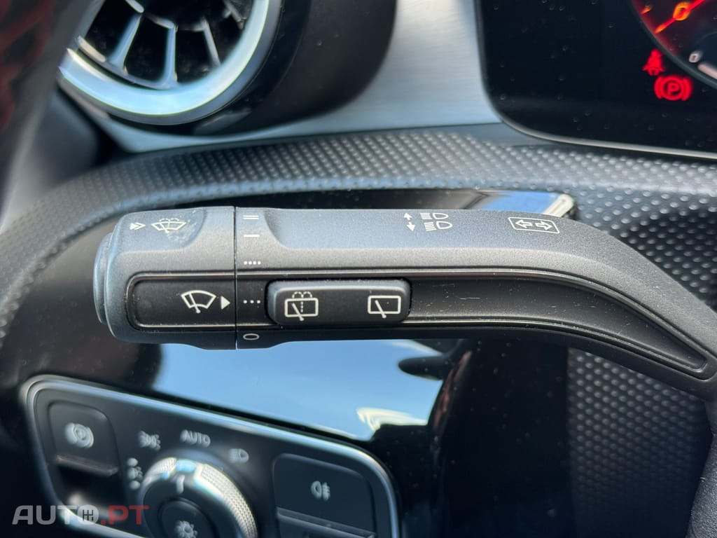 Mercedes-Benz CLA 180 d Shooting Brake AMG Line Aut.