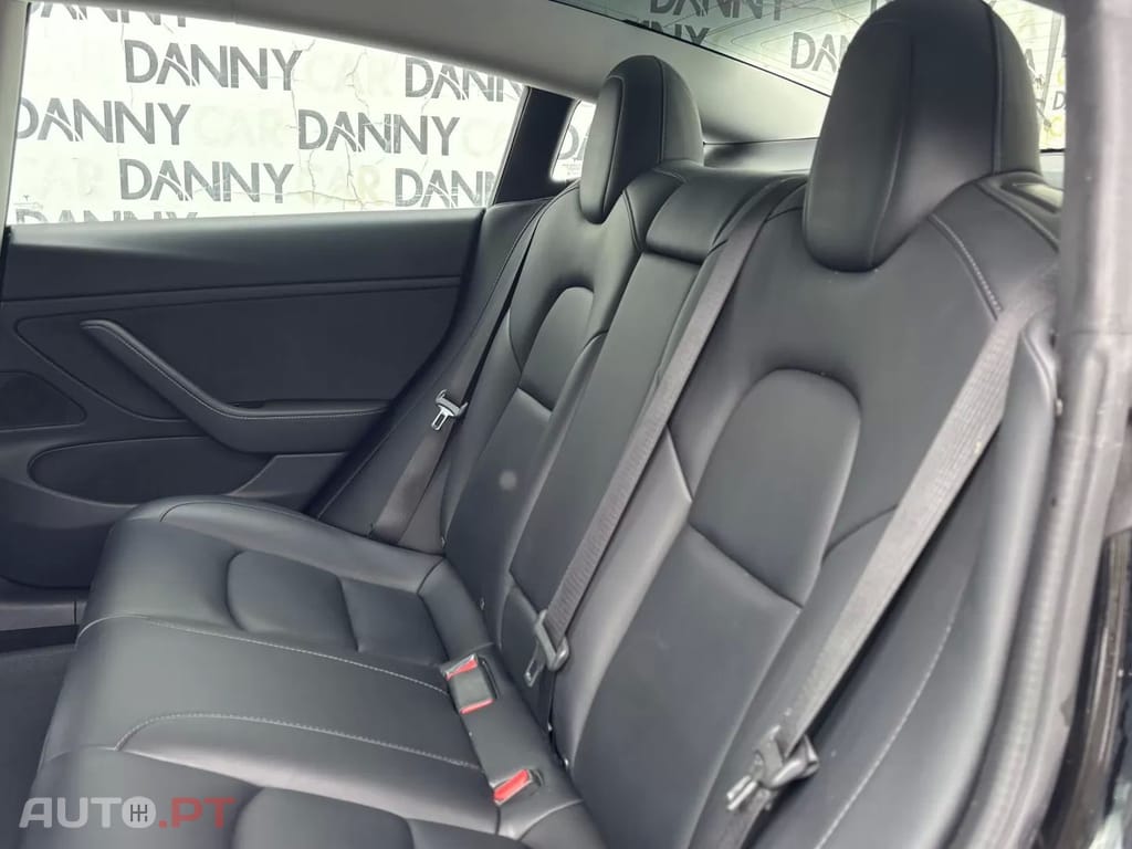 Tesla Model 3 Long Range RWD