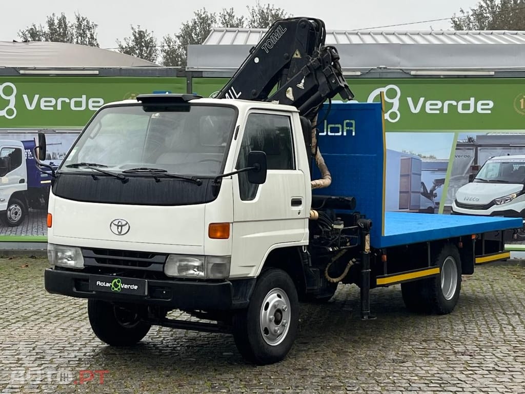 Toyota Dyna 280 GRUA + ESTRADO