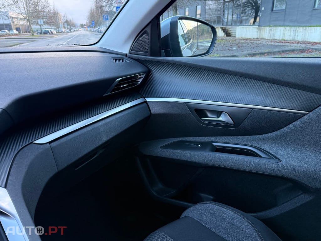 Peugeot 3008 BlueHDi 120 EAT6 Stop & Start Active