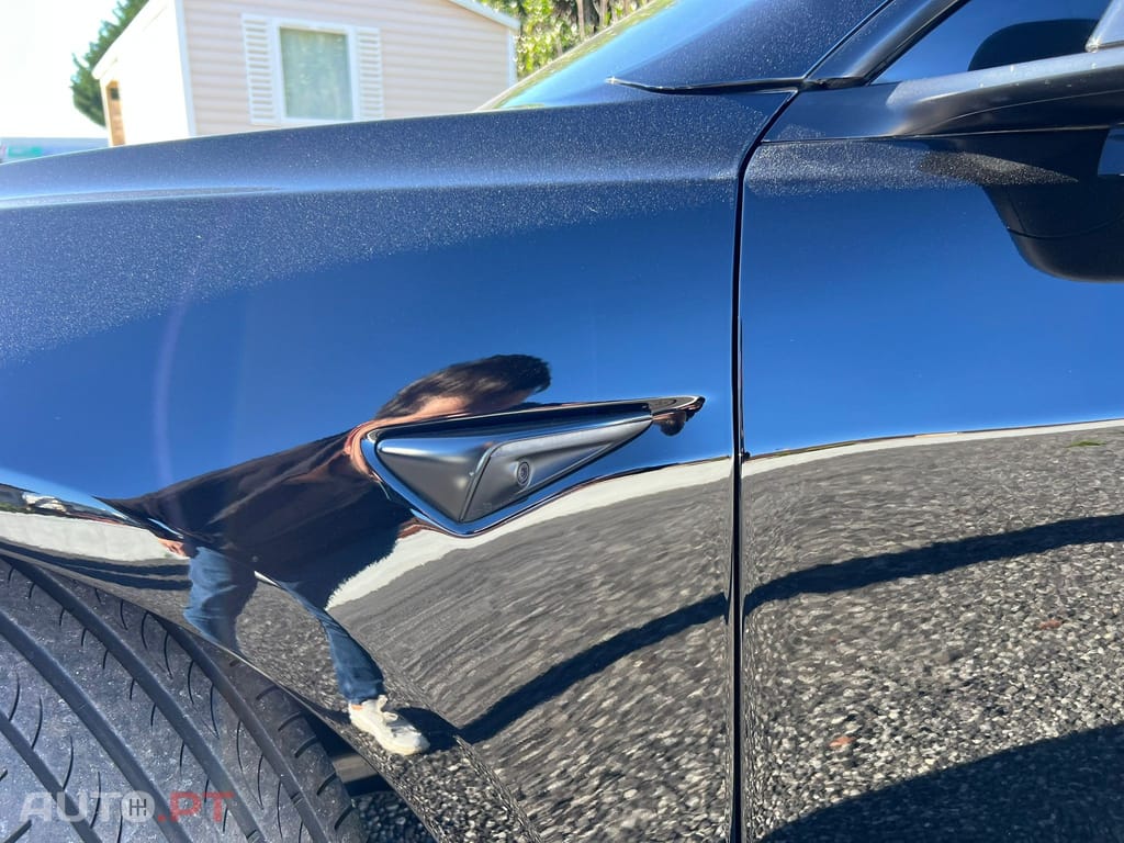 Tesla Model 3 Long-Range Dual Motor AWD