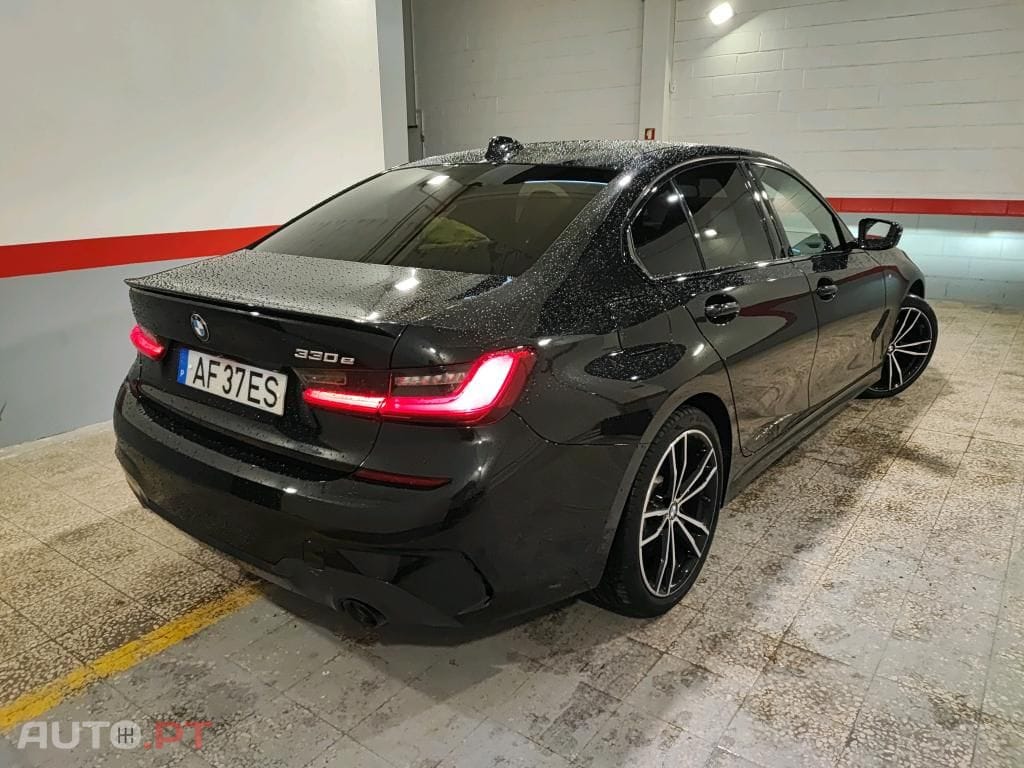 BMW 330 e Pack M Auto