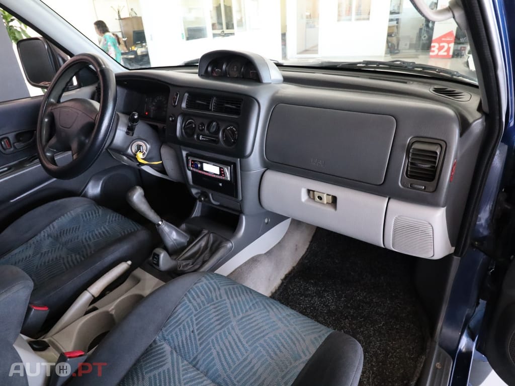 Mitsubishi Pajero Sport 2.5 TD GLS