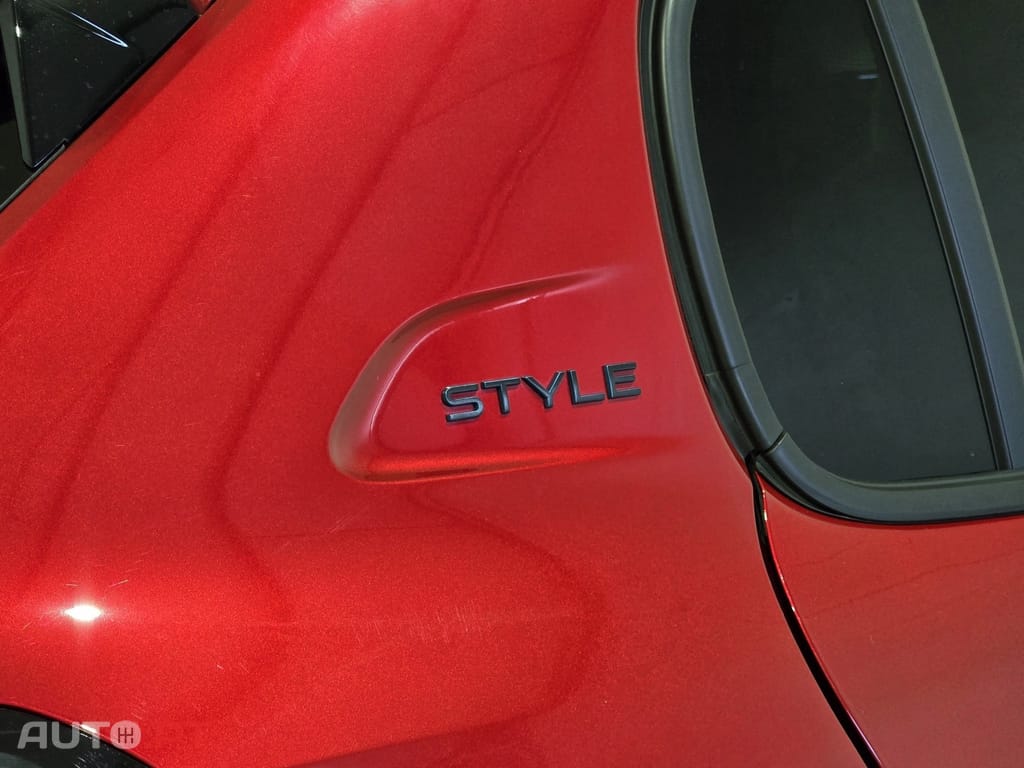 Peugeot E-208 50 kWh Style