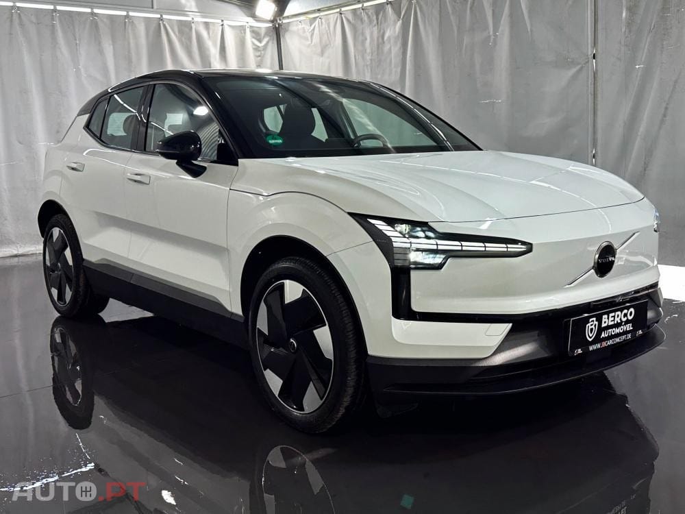 Volvo EX30 Single Motor Extended Range RWD Plus