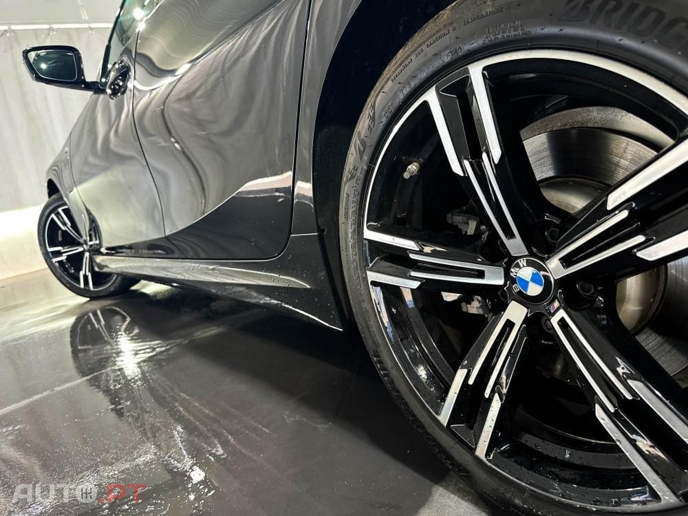 BMW 330 e Pack Desportivo M Auto