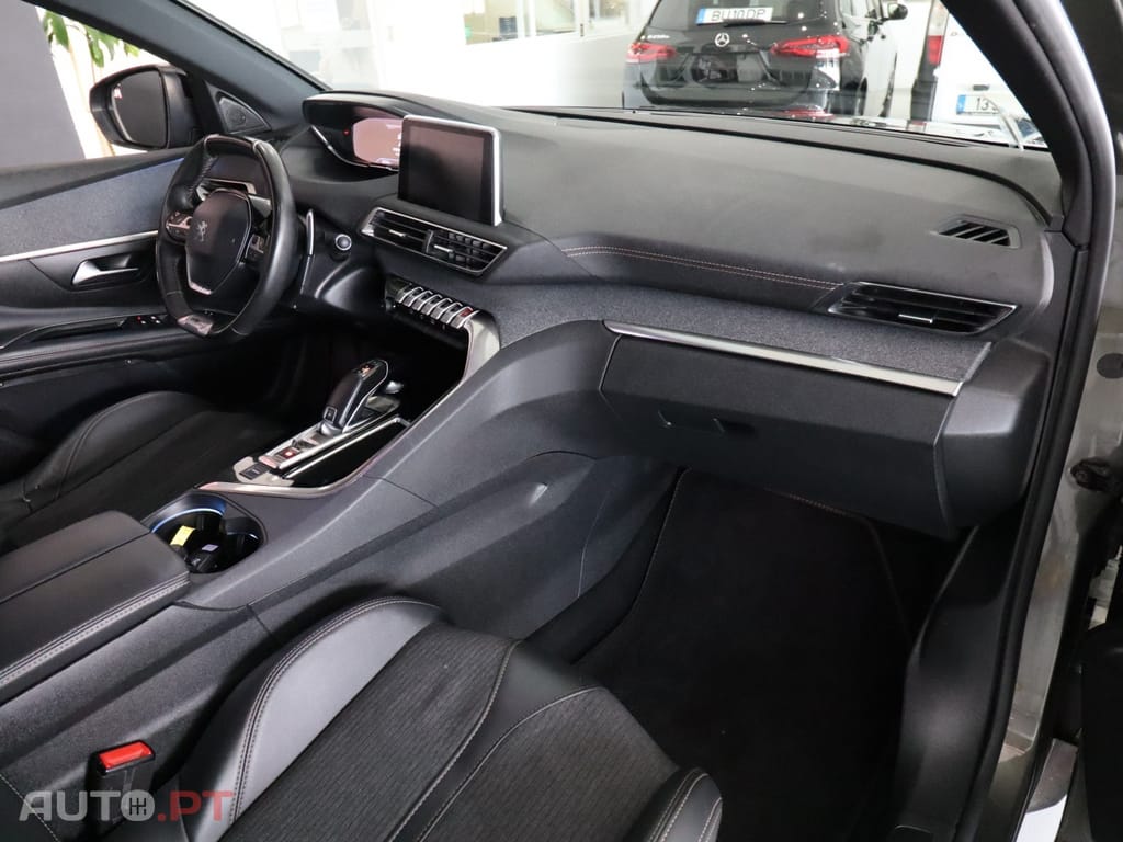 Peugeot 5008 1.5 BlueHDi Allure Pack EAT8