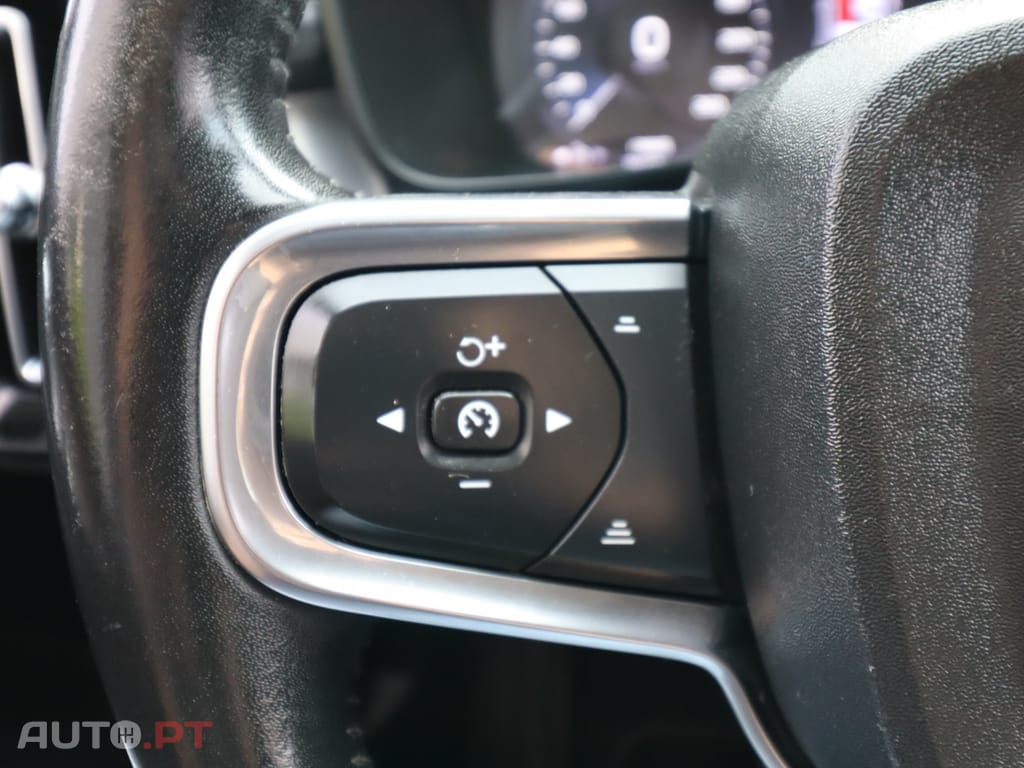 Volvo XC40 Hibrido-Gasolina