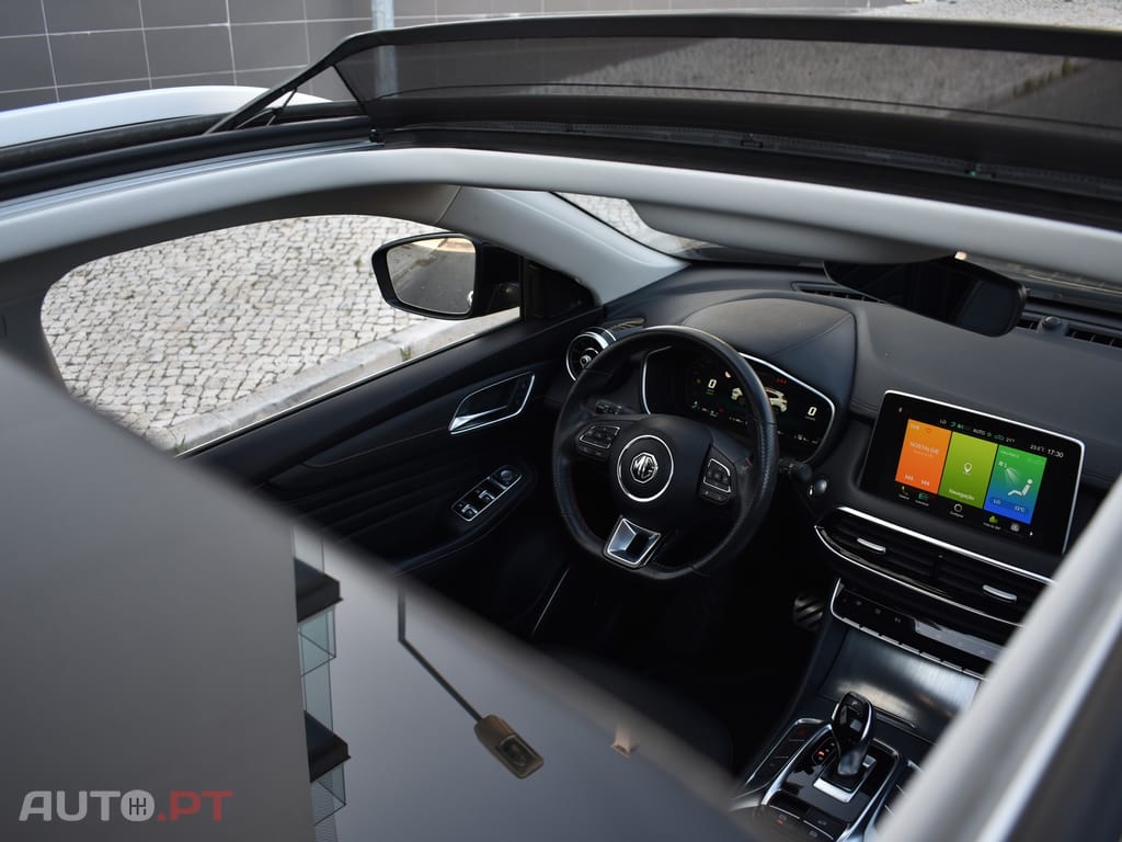 MG EHS 1.5 T-GDI Plug-in Hybrid Luxury